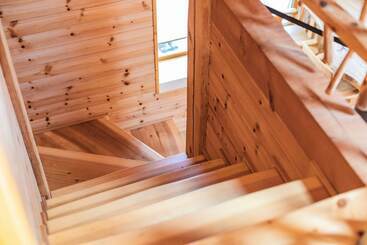 Izu House Luxury Log With Cozy Fireplace