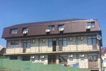 ペンション Guest House Bellavista