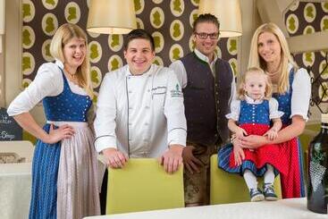 Отель Alte Post Südsteiermark