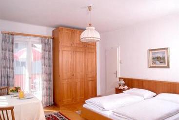 هتل Velden Bacherlwirt