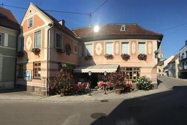 פנסיון Gasthof Hametner Mit Innviertlerhof Mit Direktem Zugang Zur Therme Mediterrana Durch Unseren Garten!