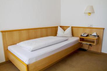 Отель Heidekrug