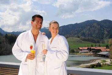 ペンション Edeltraud Am See Gästehaus