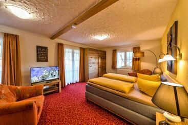 Отель Sonneneck Titisee  Adults Only