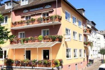 ホテル Restaurant Krone