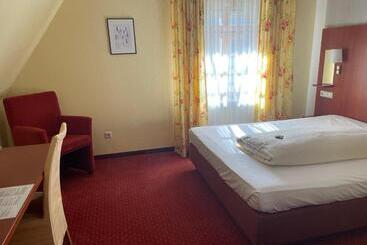 Waldhotel Felsentor