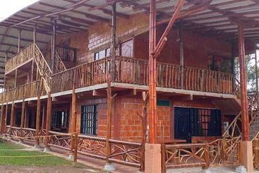 هتل Cabanas Y Camping Colinas De San Diego
