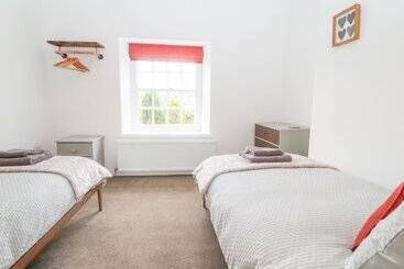 بيت ريفى Llys Alaw