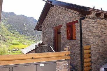 Aparthotel Spa Areu