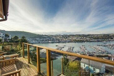 קוטג'' Totherside