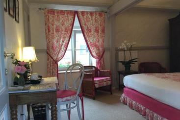 هتل B&b Auberge De Klasse