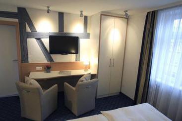 Отель Behringer