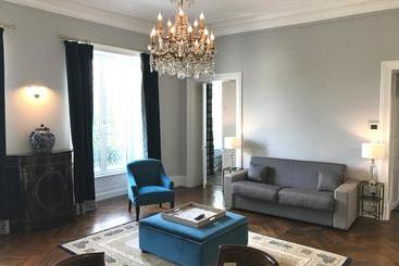 پانسیون Le Tardif, Noble Guesthouse