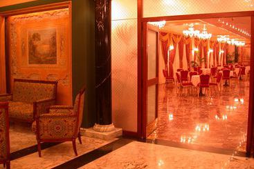 Plaza Hotel Comfort