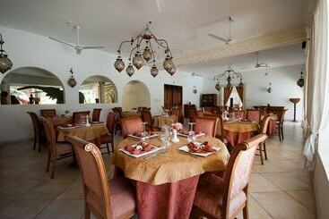 هتل Double Heart Malindi Resort