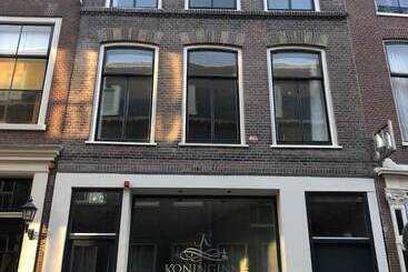 هتل Koninginn