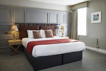 Castle Hotel By Greene King Inns