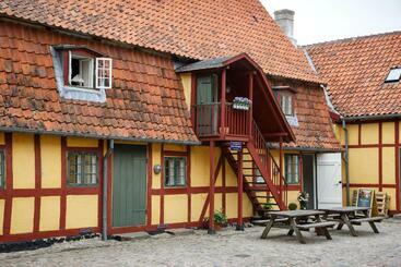 Købmandsgårdens B&b