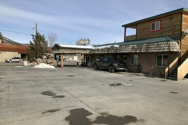 Rustic Inn Motel