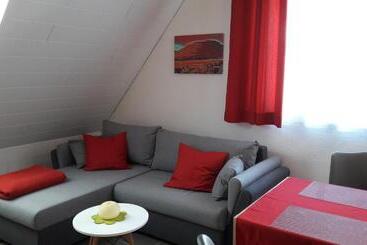 בית מלון כפרי Dietz