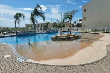آپارتمان‌های توریست‌ها Tortuga Bay Home