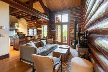 آپارتمان‌های توریست‌ها Townhome On The Creek 135 By Avantstay Ski In Ski Out Home W Hot Tub