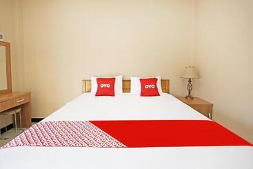 هتل Collection O 91449 Griya Ampenan Residence