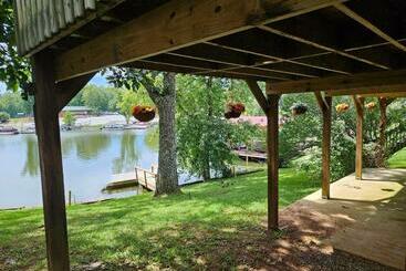 游客公寓 Lakefront Home At Lake Chickamauga! Walk To The Marina!