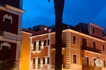 تختخواب و صبحانه Perla Marina Luxury Apartments