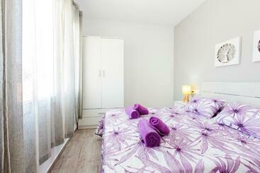 ツーリストアパートメント Apartamento Buganvilla Denia