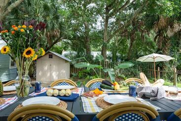 آپارتمان‌های توریست‌ها Jessamine By Avantstay Picture Perfect Home W Stunning Backyard