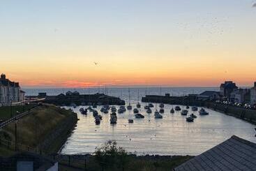 آپارتمان‌های توریست‌ها Aberaeron Island House   Panoramic Harbour Views