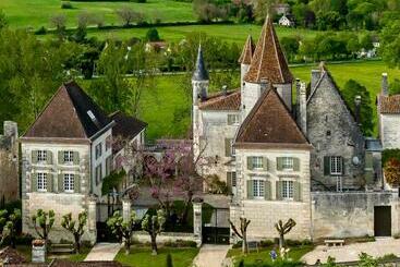 관광객 아파트 Château Des Sénéchaux, Bourdeilles