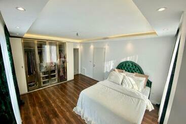 Pension Wonderful Villa Airport 5 Minutes