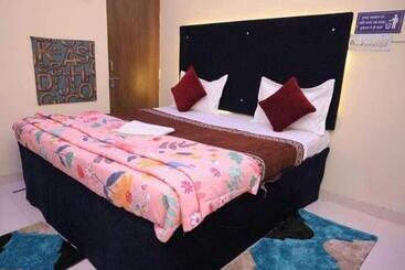 O Pop Hotel Blue Star