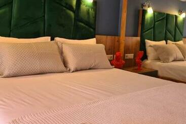 住宿加早餐 Ekin Otel Göcek