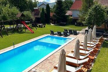 צימר Pensiunea Kelemen