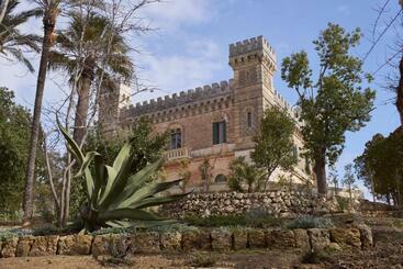 Курорт Castle Elvira