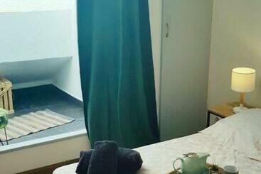 شقق خاصة سياحية Magnifique T2 Vue Mer Et Accès Plage à Pieds Bas Du Fort