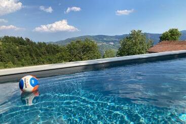 민박 Agriturismo La Collina Degli Scoiattoli