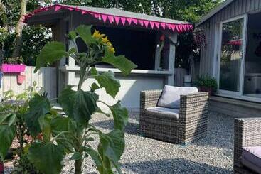 شقق خاصة سياحية The Croft Accommodation