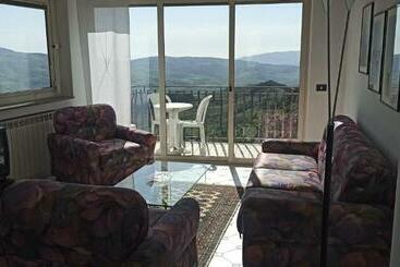 דירות לתיירים Benvenuti Alla Red House Dei Nebrodi