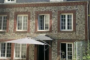 ツーリストアパートメント Maison Etretat à 50 Mètres De La Plage