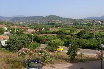 관광객 아파트 Muriscuvo  Casa Con Giardino E Vista Mare Al Borgo Di Budoni