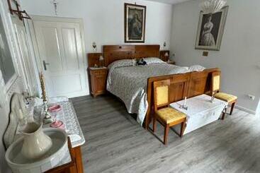 Pansiyon Palazzo Cervesato: Camera Regina Margherita