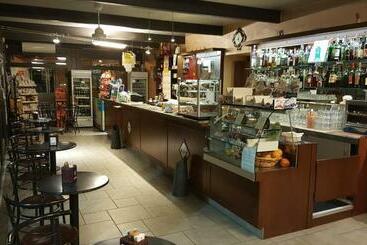 פנסיון Cafe Del Peso