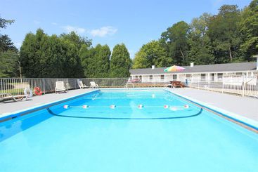 Colony Motel Jamestown