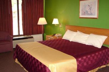 هتل Columbus Inn & Suites