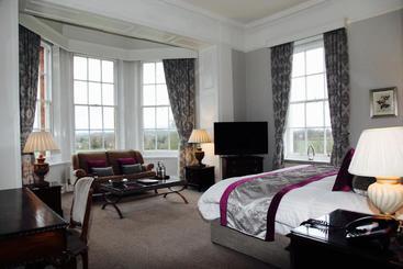 هتل Dovecliff Hall