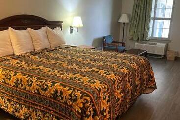 فندق Nola Inn